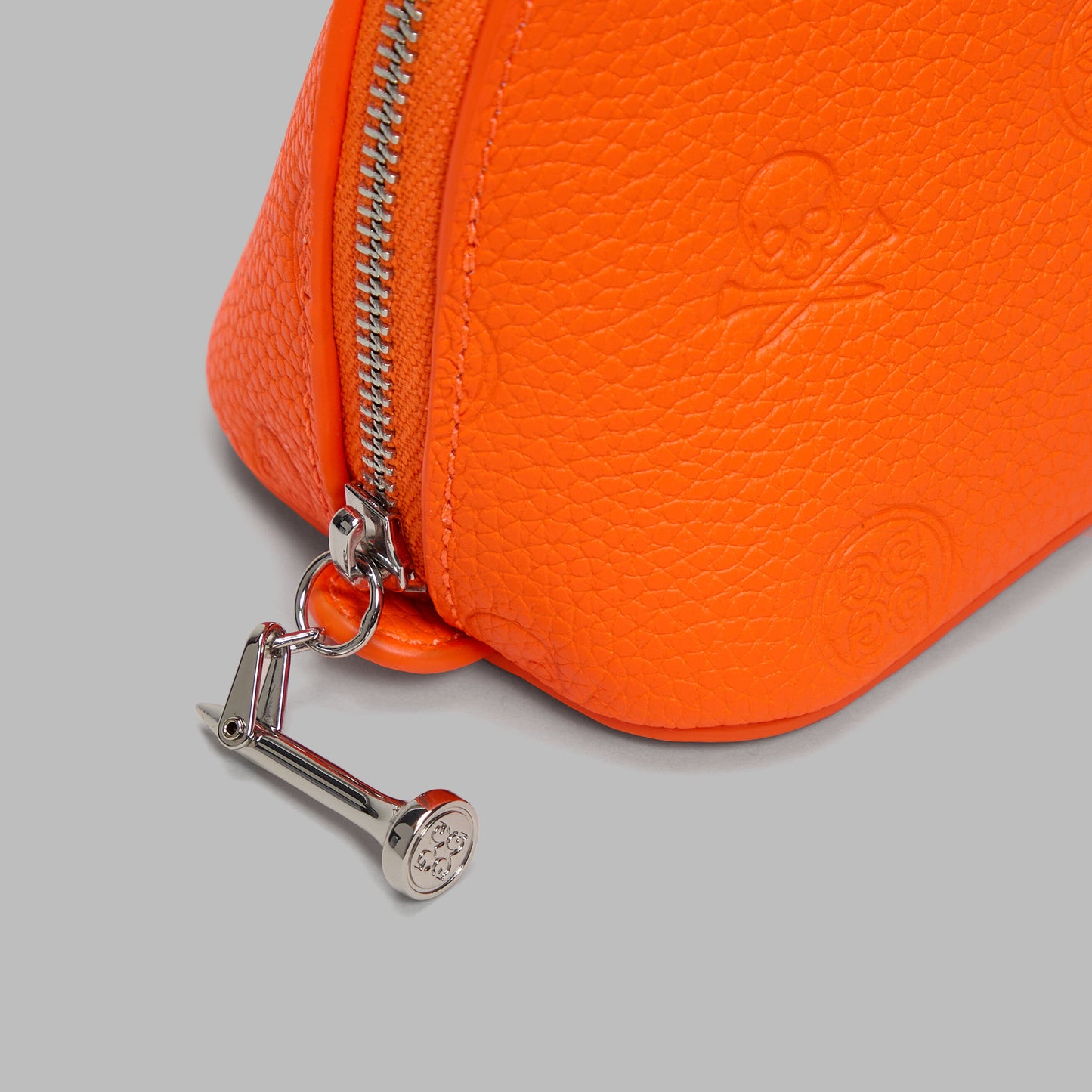 G/FORE EMBOSSED SKULL & TEES COSMETICS CASE