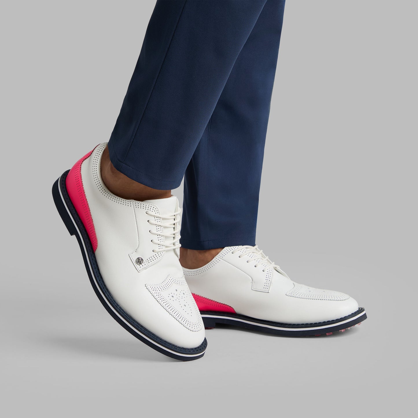 G/FORE GALLIVANTER LEATHER BROGUE GOLF SHOE