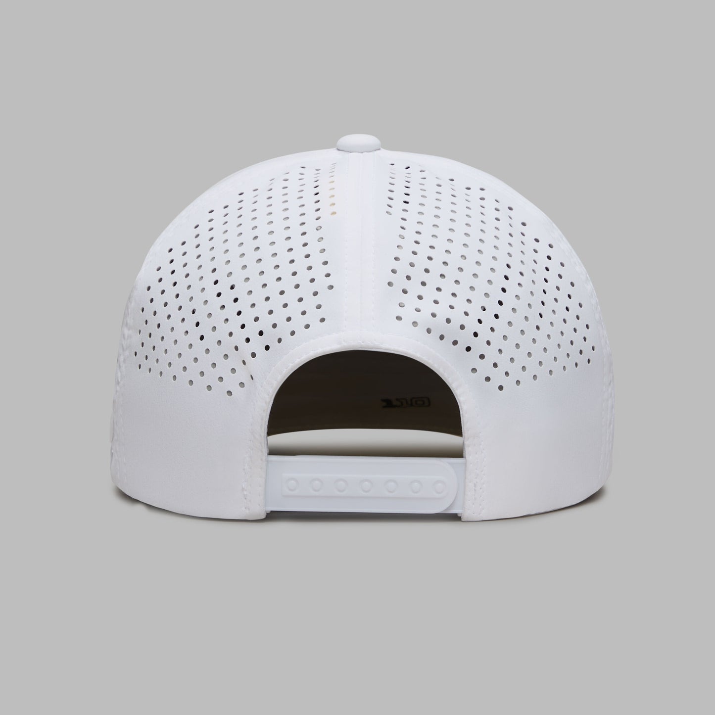 G/FORE COUNTRY CLUB MISFIT PERFORATED DELTA HAT