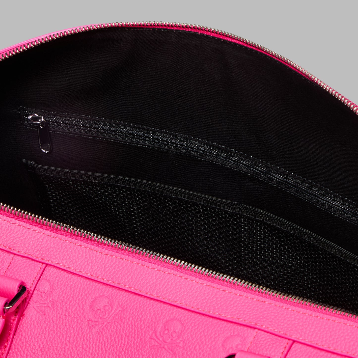 G/FORE EMBOSSED SKULL & TEES LEATHER WEEKENDER